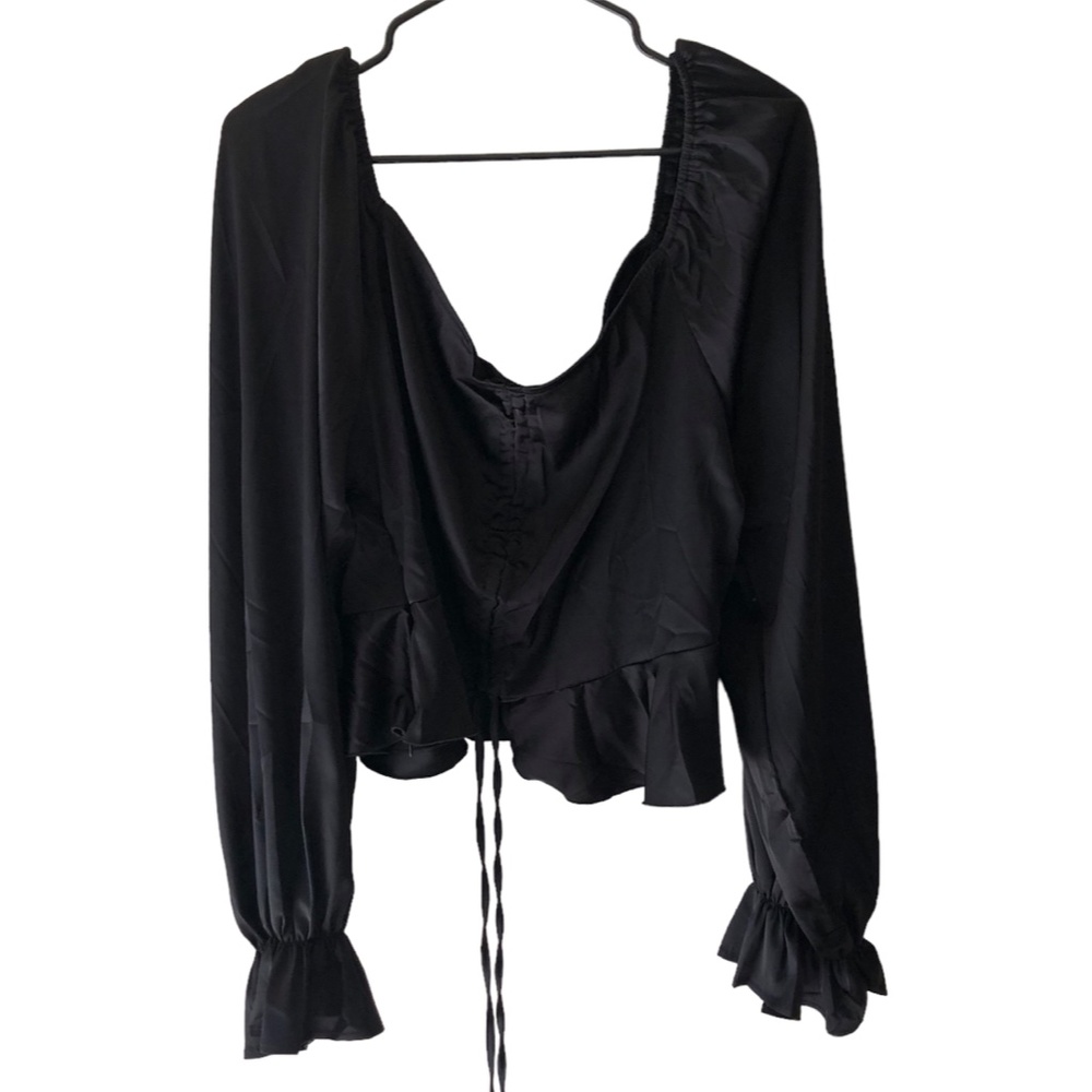 SHEIN Plus Size women long sleeve cropped top (3XL)